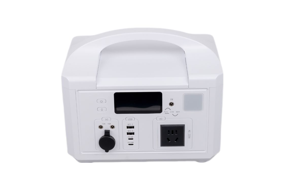 급 충전 PD30W QC3.0 재충전 실린더형 LifePO4 배터리 태양광 전력 공급에 대한 BMS와 함께 모바일 발전소