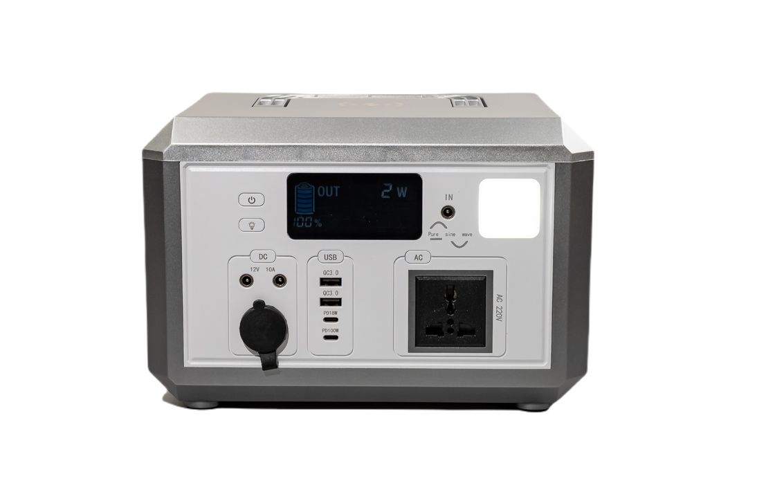 무료 전송 스위치 AC 소켓 600W PV 충전 최선 발전소 비상 전력 공급에 대한 SOS 라이트